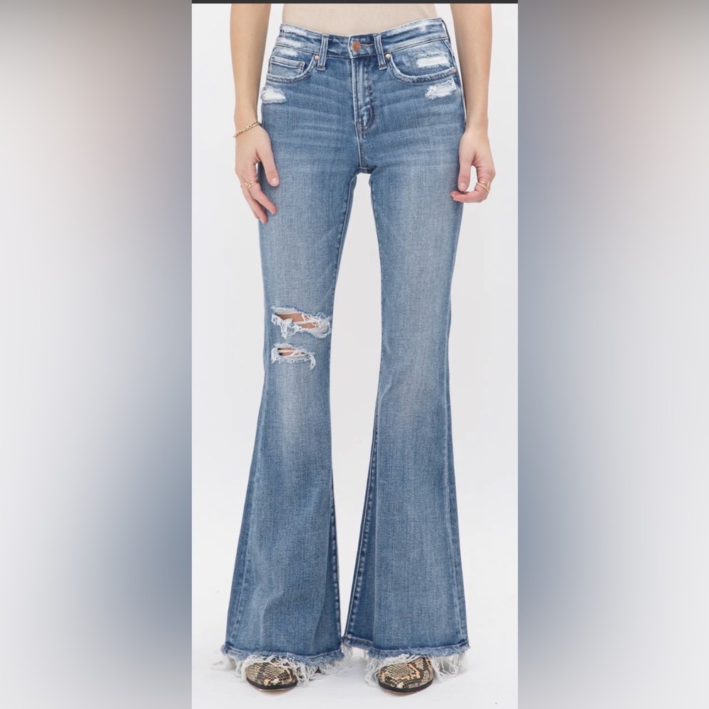 Mica mid rise flared distressed jean - Picture 4 of 8